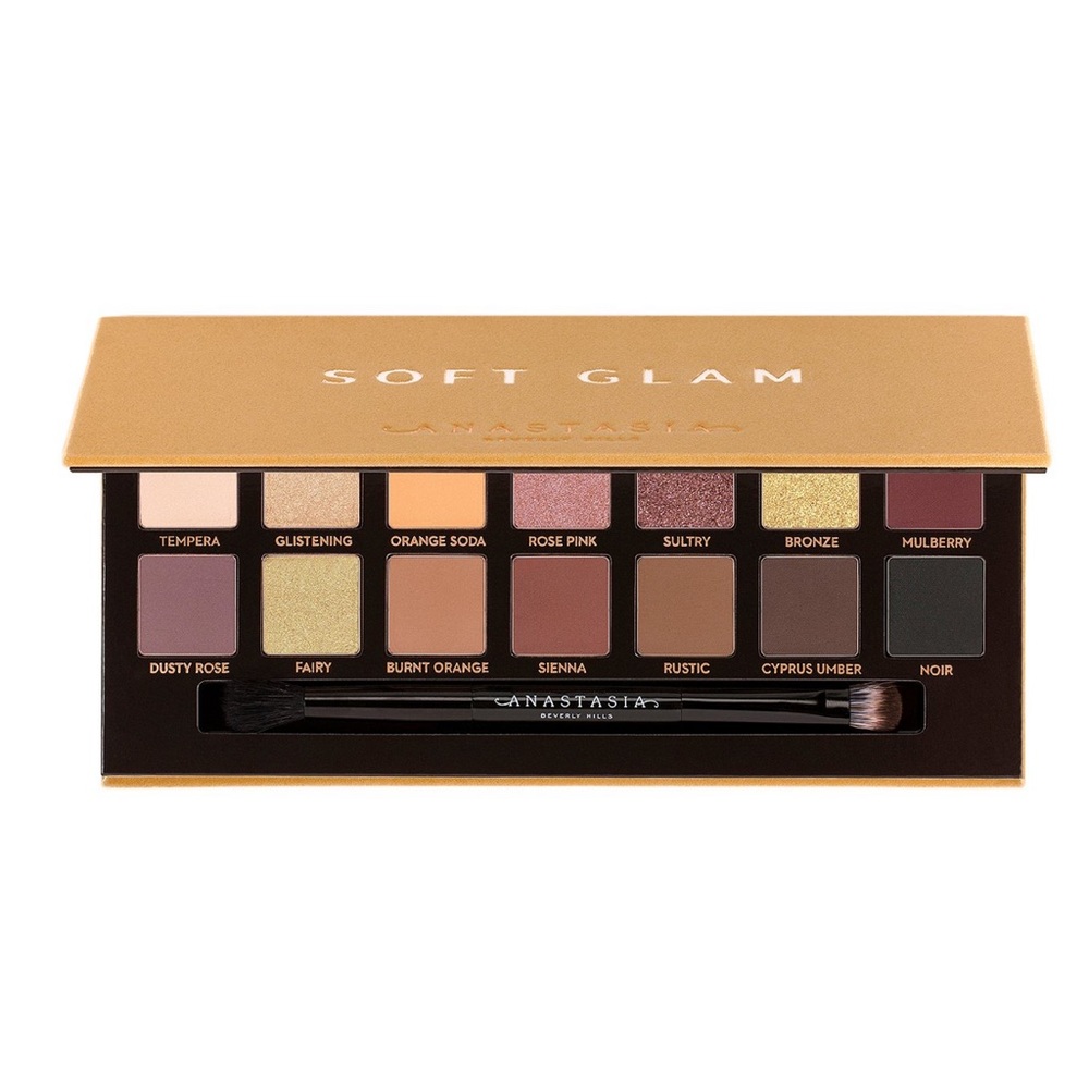 ✰ NWOT ABH Soft Glam Eyeshadow Palette ✰